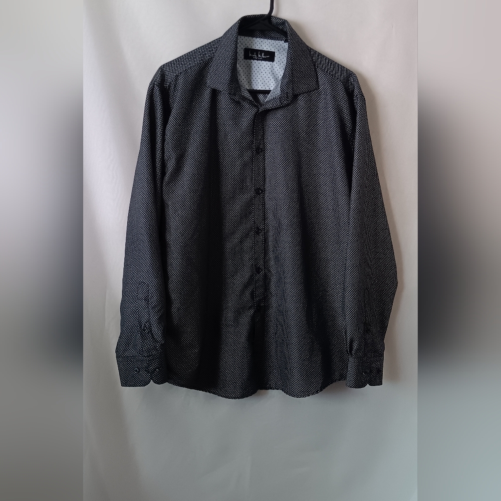 Men's Long-sleeve button-down dress shirt. Nicole Miller.